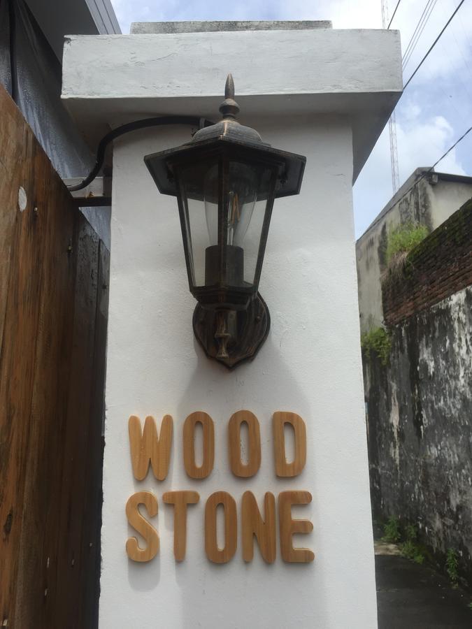 Wood Stone Ostello Yogyakarta Esterno foto